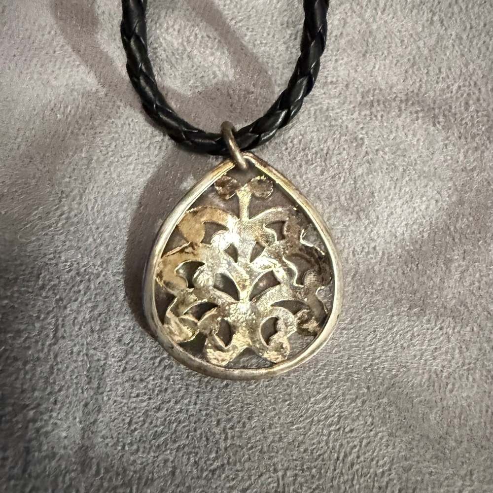 August Max Pendant Necklace Womens OS Black Braided Cord Silver Tone Filigree - Picture 4 of 11